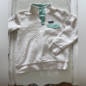 Pantagonia quilted button up sweater.
